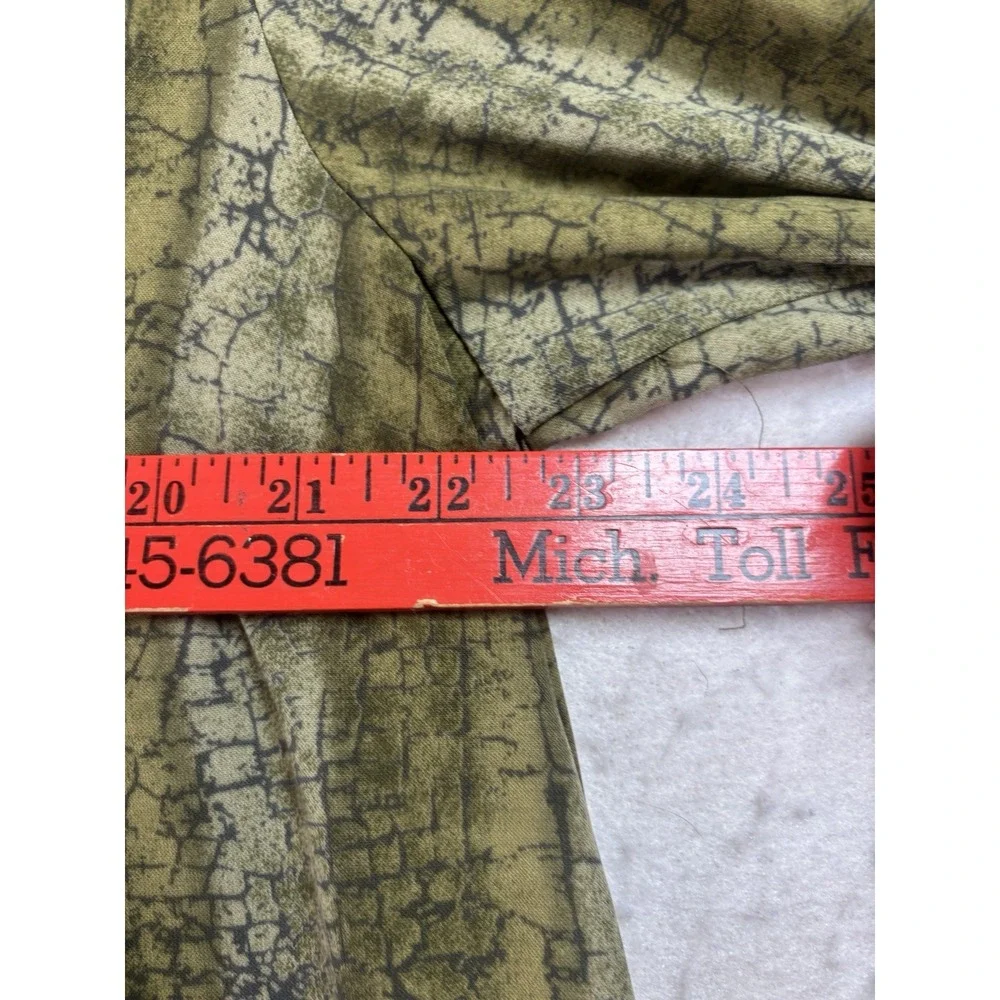 Ashley Stewart Button Up Shirt Women Size 18 Green Long Sleeve Animal Print